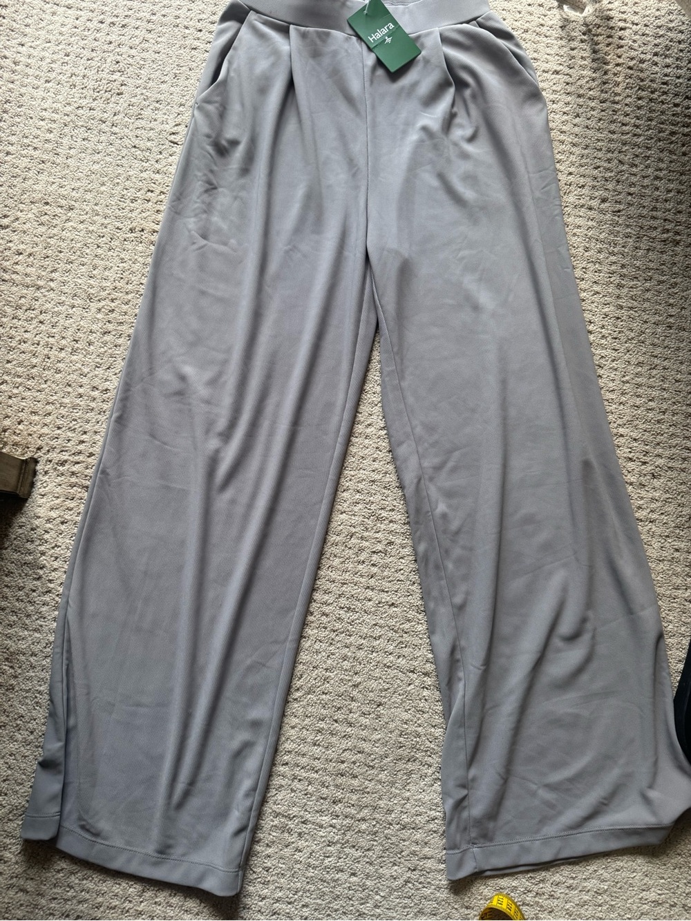 HALARA Light Gray Wide-Leg Pull-On Pants
